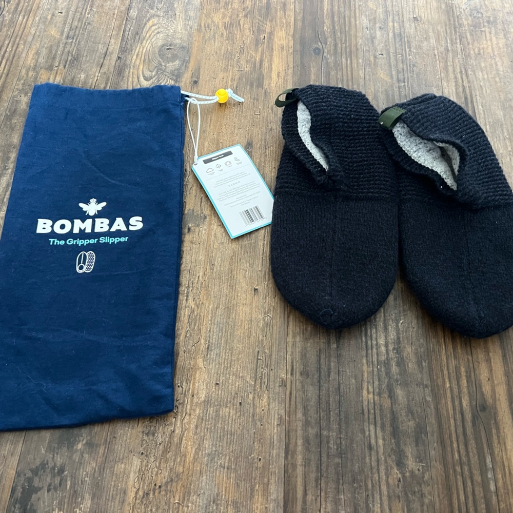 Men’s Navy Blue Bombas Gripper Slipper (L)